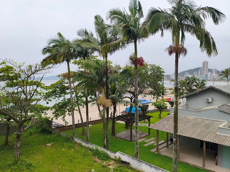 Frente-mar mágico, Flamboyant