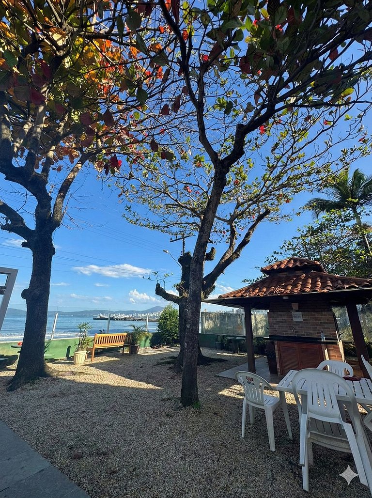 Frente-mar mágico, Flamboyant