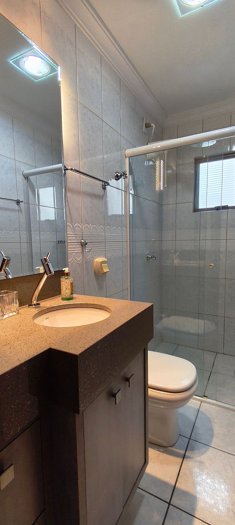 Quadra-mar com vista, 3 quartos, 2 vagas