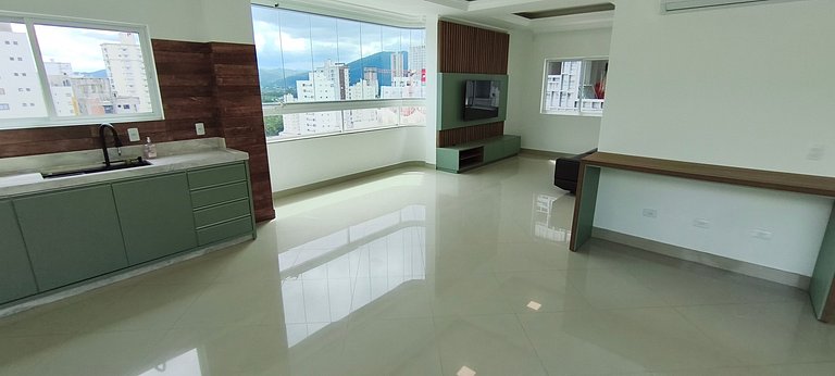 Cobertura Duplex Luxo com Piscina e Jardim