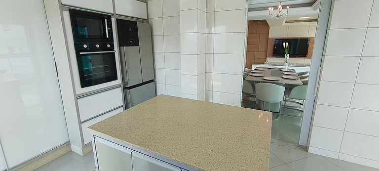 Cobertura Duplex Luxo com Piscina e Jardim