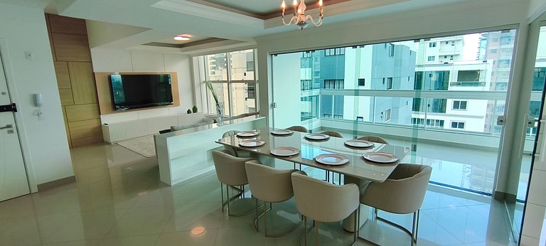 Cobertura Duplex Luxo com Piscina e Jardim