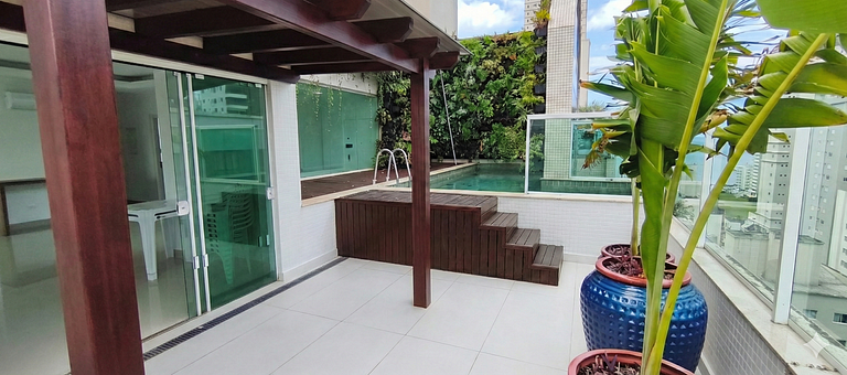 Cobertura Duplex Luxo com Piscina e Jardim