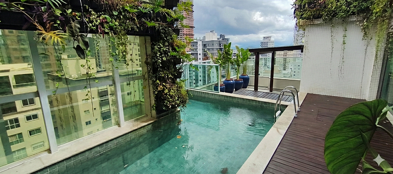 Cobertura Duplex Luxo com Piscina e Jardim