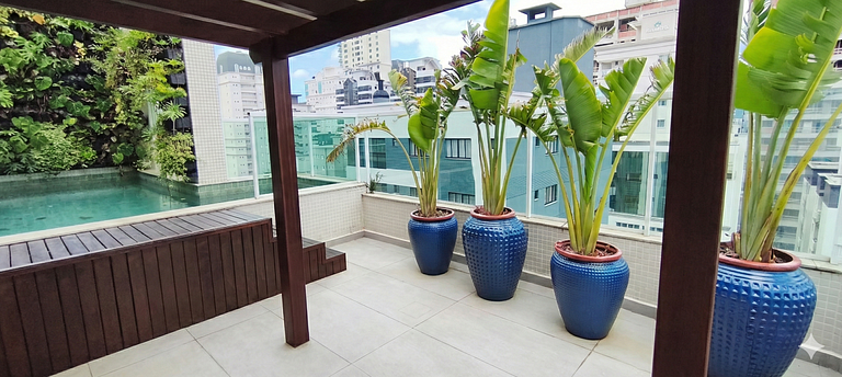 Cobertura Duplex Luxo com Piscina e Jardim