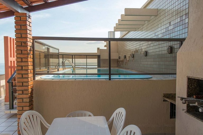 280m² e piscina só sua, pé na praia