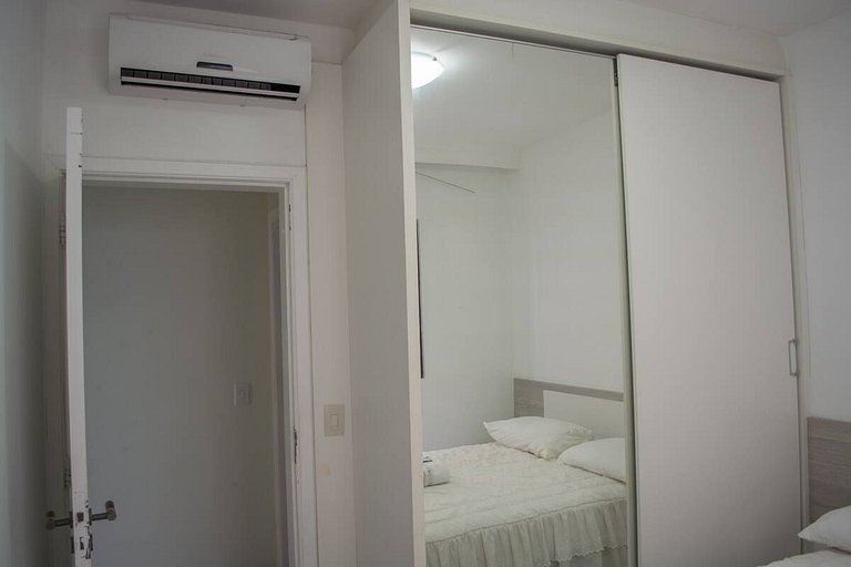 280m² e piscina só sua, pé na praia
