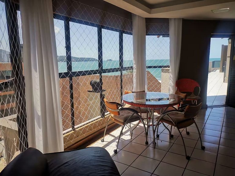 280m² e piscina só sua, pé na praia