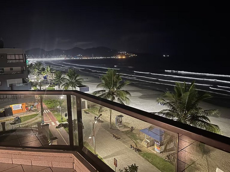 280m² e piscina só sua, pé na praia
