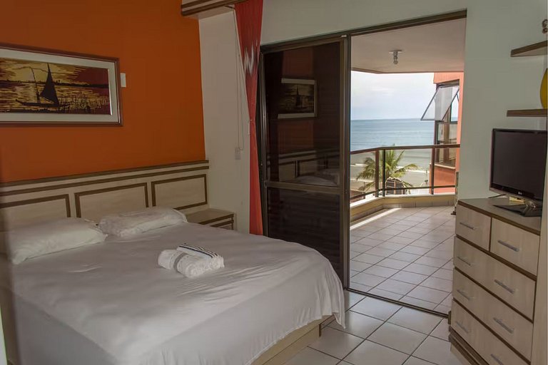 280m² e piscina só sua, pé na praia