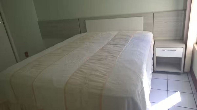 280m² e piscina só sua, pé na praia