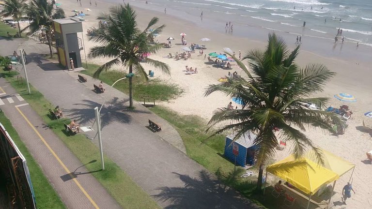 280m² e piscina só sua, pé na praia