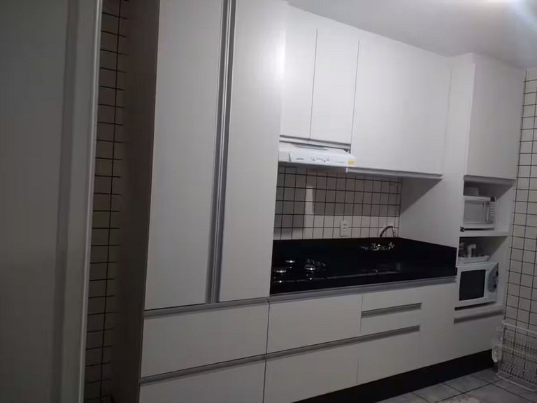 280m² e piscina só sua, pé na praia